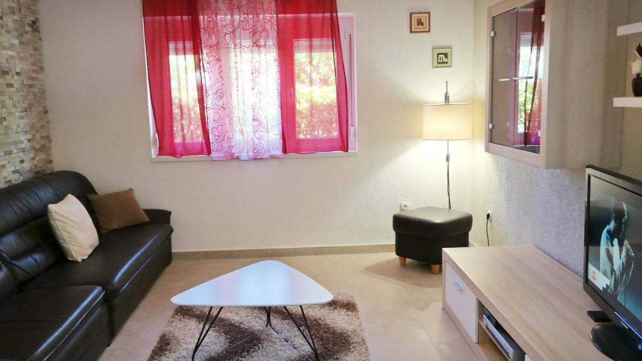 Holiday House Holek Šilo Esterno foto
