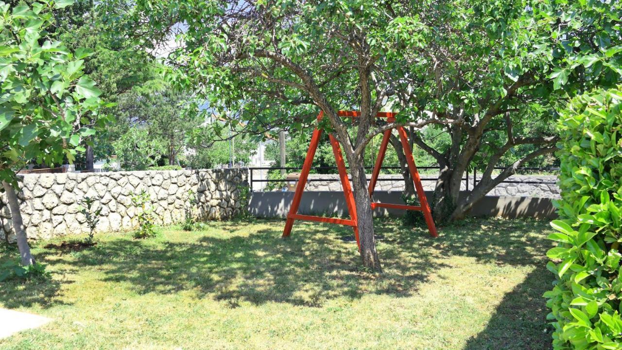 Holiday House Holek Šilo Esterno foto